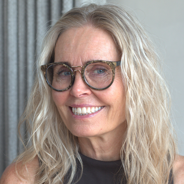 Biella Golden Reading Glasses - CLASSIC