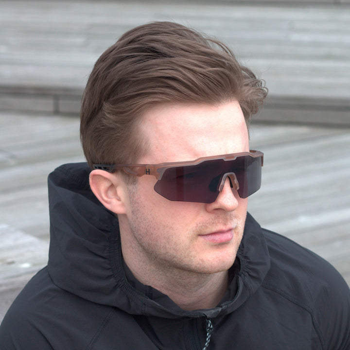 Valenzano Slim Sportbrille von Sarah Frost – COLLAB